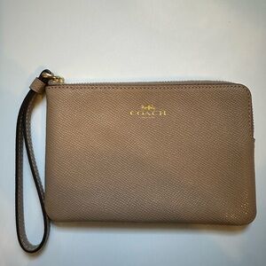 COACH Wristlet - Taupe Leather - NEW
